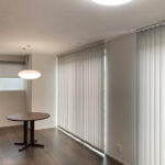 スタイリッシュな縦型ブラインド