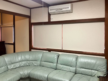 和室に取り付けしたロールスクリーン